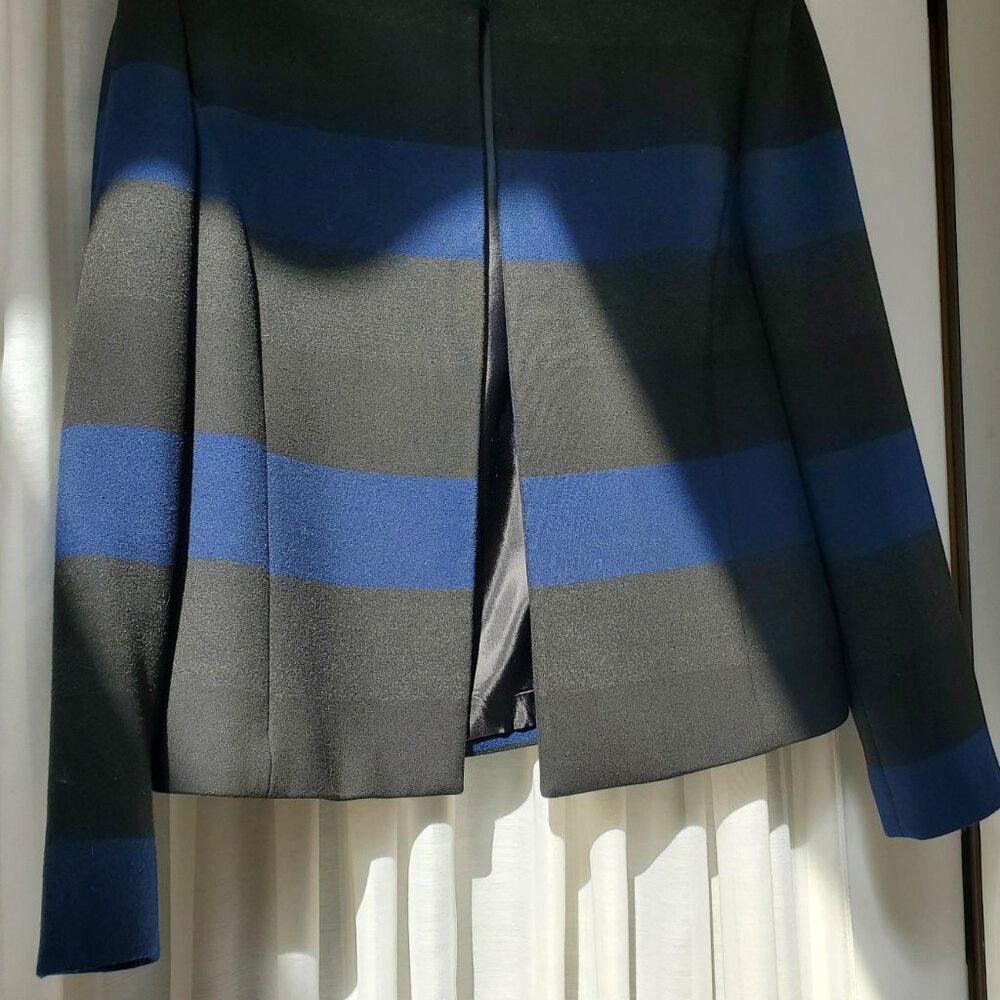 Tahari Arthur S. Levine 12 Petite Two-Piece Skirt Suit - Picture 8 of 11